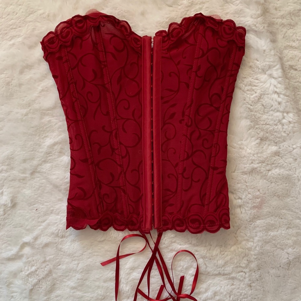 Fredrick’s of Hollywood red lace up corset top
